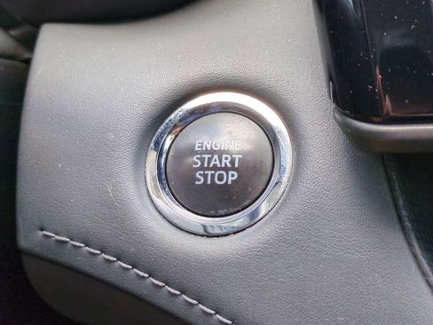 Used 2023 Toyota Highlander XLE FWD image 28
