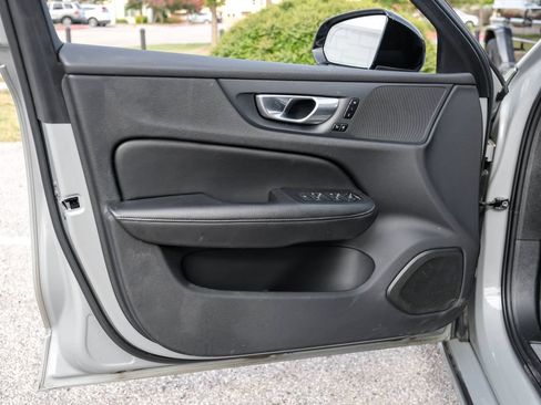 Used 2024 Volvo S60 B5 Core FWD image 48