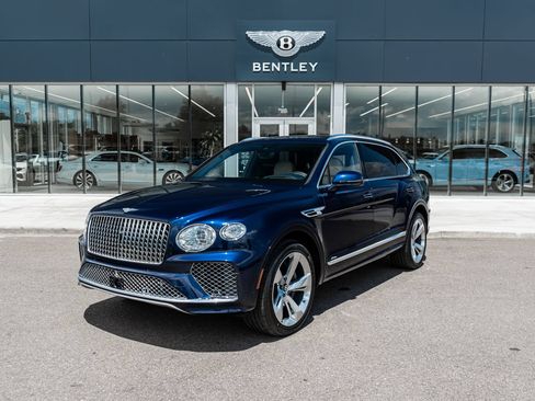 Used 2024 Bentley Bentayga Extended Wheelbase AWD/4WD image 1