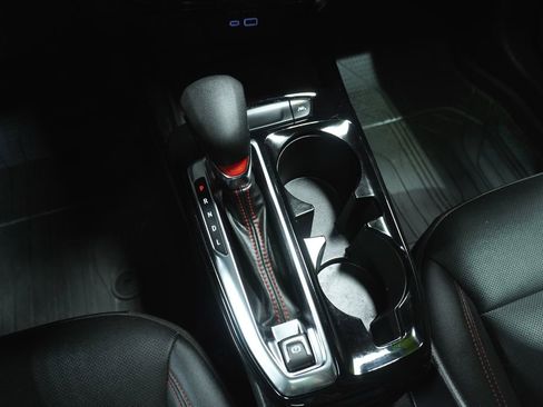 Used 2024 Chevrolet Trax RS w/ Sunroof Package image 18