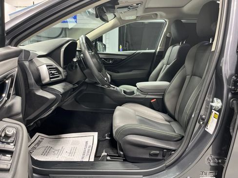 Used 2025 Subaru Outback Onyx Edition XT AWD/4WD image 13