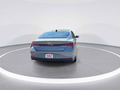 Used 2022 Hyundai Elantra Blue FWD image 7