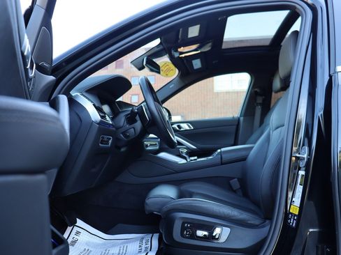 Used 2021 BMW X6 xDrive40i w/ Premium Package image 11