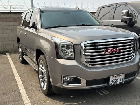 Used 2019 GMC Yukon SLT w/ Premium Edition AWD/4WD image 2