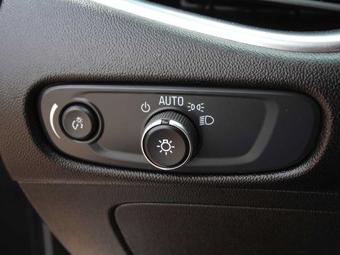 Used 2024 Chevrolet Malibu LT FWD image 32