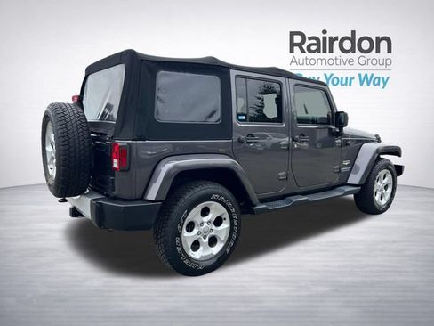 Used 2014 Jeep Wrangler Unlimited Sahara w/ Connectivity Group AWD/4WD image 7