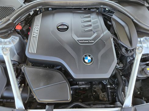 Used 2020 BMW 530i w/ Convenience Package image 34