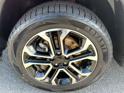 Used 2022 Jeep Compass Limited image 11