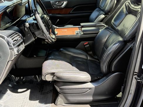 Used 2020 Lincoln Navigator L Reserve RWD image 18