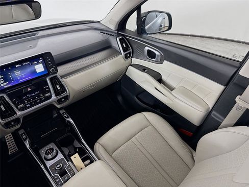 Used 2023 Kia Sorento SX Prestige image 31