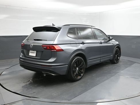 Used 2021 Volkswagen Tiguan SE FWD image 8