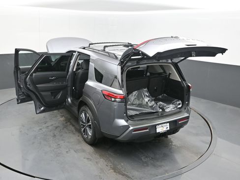 New 2026 Nissan Pathfinder Platinum FWD image 45