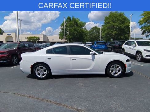 Used 2019 Dodge Charger SXT RWD image 6
