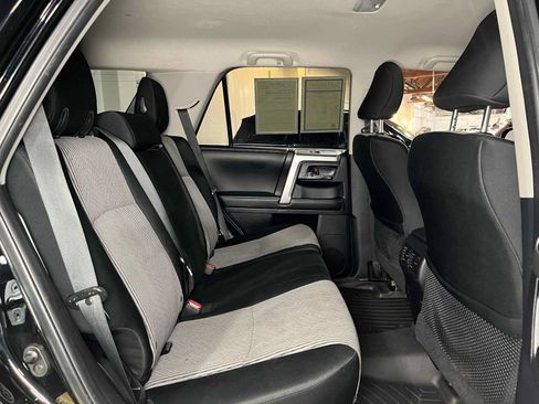 Used 2015 Toyota 4Runner SR5 AWD/4WD image 13