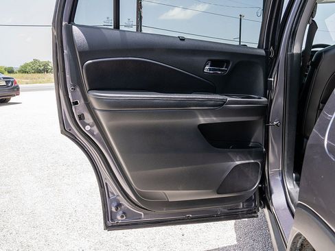 Used 2021 Honda Pilot Special Edition image 11