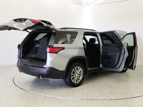 Used 2023 Chevrolet Traverse LT AWD/4WD image 12