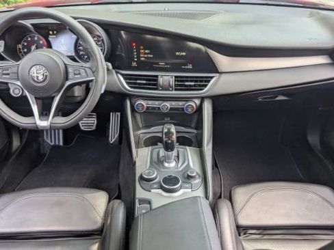Used 2019 Alfa Romeo Giulia Ti Sport w/ Quick Order Package 22S Sport AWD/4WD image 24