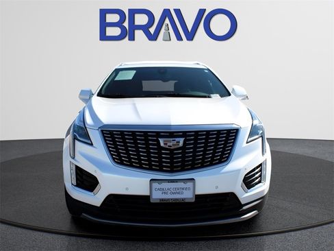 Used 2025 Cadillac XT5 Premium Luxury image 2
