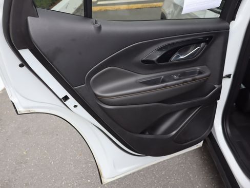 Certified 2023 GMC Terrain AT4 image 31