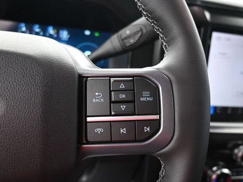 New 2026 Ford F250 Lariat w/ Black Appearance Package AWD/4WD image 13