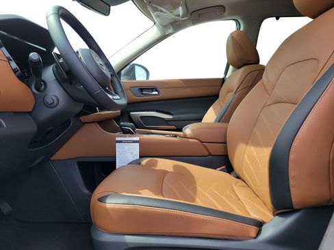 New 2025 Nissan Pathfinder Platinum w/ Cargo Package image 30