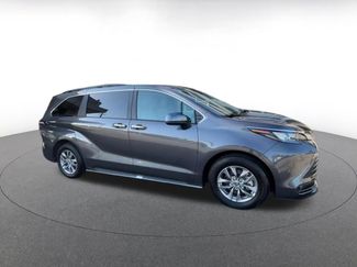 Used 2025 Toyota Sienna XLE FWD video 2