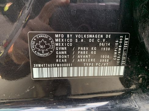 Used 2015 Volkswagen GTI SE FWD image 36