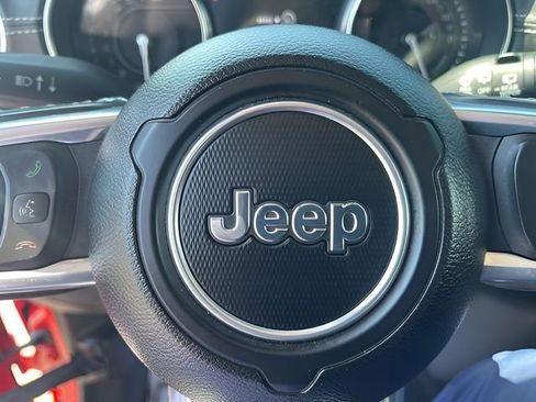 Used 2022 Jeep Wrangler Unlimited Sahara w/ Cold Weather Group AWD/4WD image 17