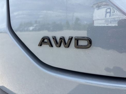 Used 2024 Honda Pilot TrailSport image 5