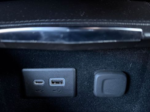 Used 2020 Cadillac XT4 Premium Luxury image 25