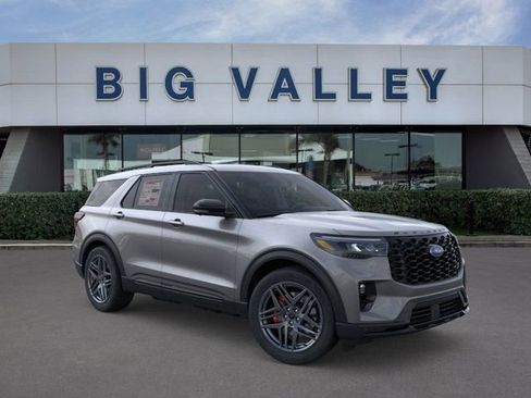 New 2026 Ford Explorer ST w/ Sun And Sound Package image 7