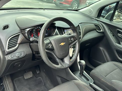 Used 2020 Chevrolet Trax LT image 13