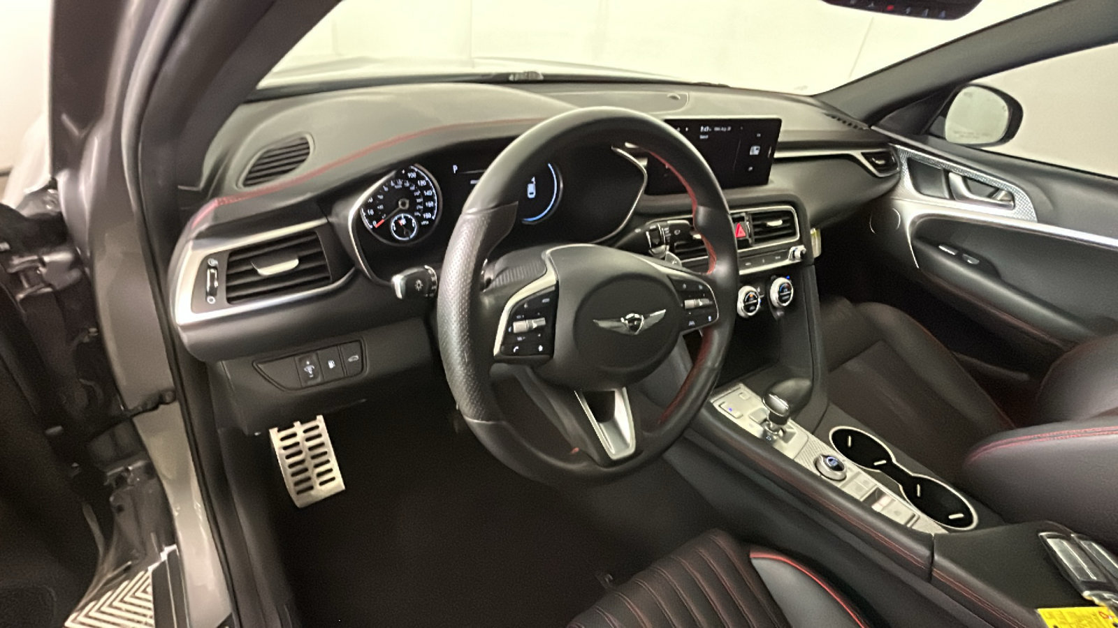 Used 2023 Genesis G70 2.0T w/ Sport Prestige Package RWD image 17