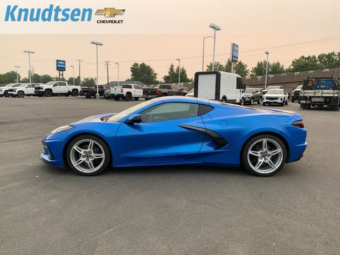 Used 2024 Chevrolet Corvette Stingray Preferred Cpe w/ Battery Protection Package RWD image 4