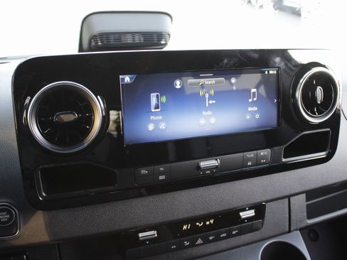 New 2026 Mercedes-Benz Sprinter 2500 image 19