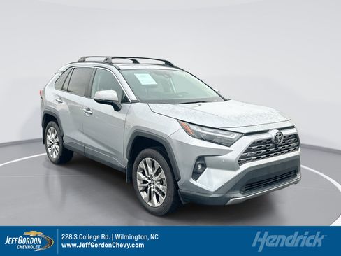 Used 2022 Toyota RAV4 Limited image 1