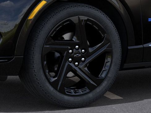 New 2026 Chevrolet Equinox EV RS image 9