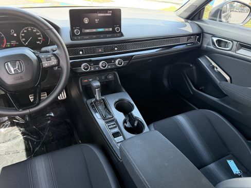 Certified 2025 Honda Civic Sport image 18