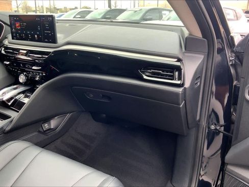 Used 2025 Acura MDX FWD image 19