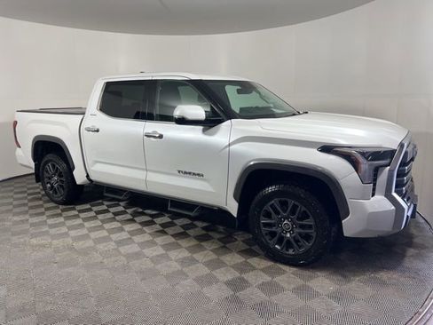 Used 2022 Toyota Tundra Limited w/ Power Package AWD/4WD image 11