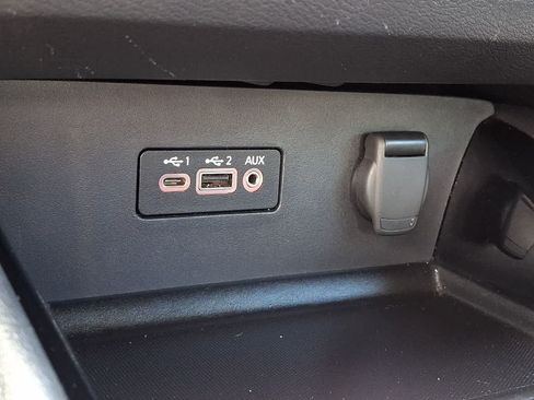 Used 2024 Nissan Altima 2.5 SV FWD image 25