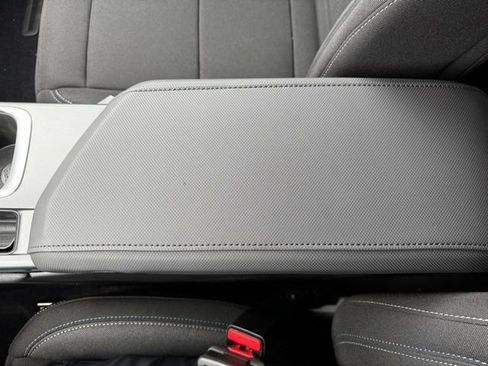 New 2026 Chevrolet Equinox EV LT image 17