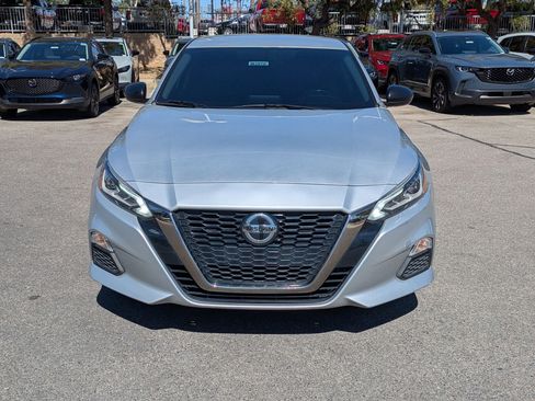 Used 2019 Nissan Altima 2.5 SR FWD image 8