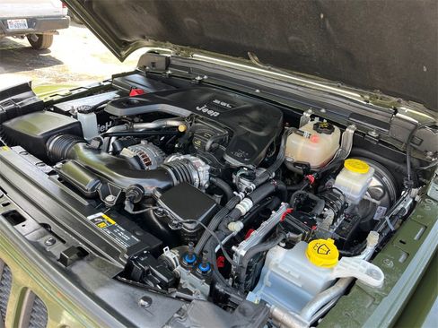 Used 2020 Jeep Wrangler Unlimited Rubicon w/ Uconnect 4C Nav & Sound Group image 35