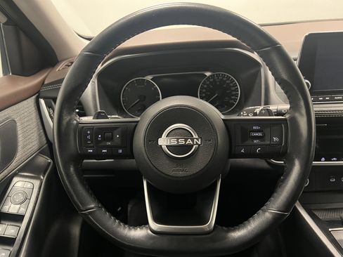 Used 2023 Nissan Rogue S image 13