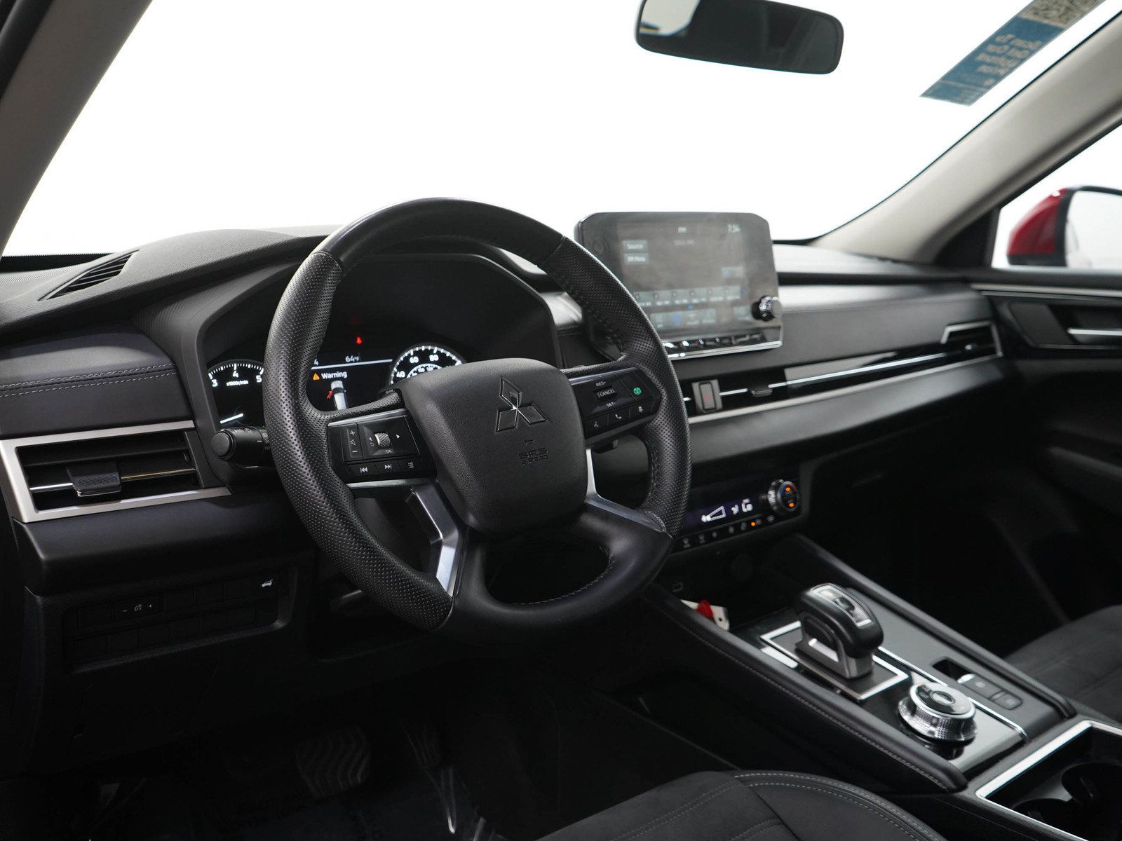 Used 2023 Mitsubishi Outlander SE AWD/4WD image 26