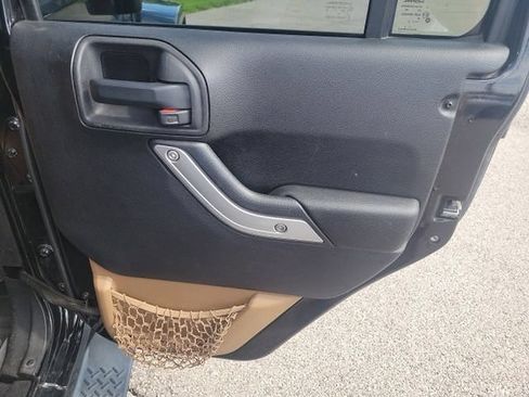 Used 2013 Jeep Wrangler Unlimited Sahara w/ Connectivity Group AWD/4WD image 14