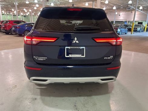 New 2025 Mitsubishi Outlander SE image 6