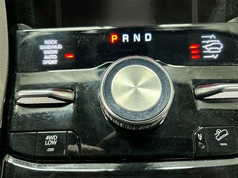 Certified 2022 Jeep Grand Cherokee Overland w/ Luxury Tech Group IV image 18