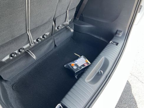 New 2026 Chrysler Pacifica Select image 41